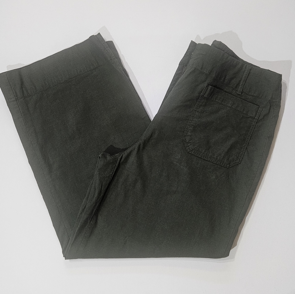 Livi Active Capri Leggings Womens Size 14/16 Black Mid Rise Activewear Pants - Picture 3 of 6